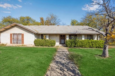 Photo of 5600 E Martin Luther King Jr BLVD, Austin, TX 78721 (MLS # 2139635)