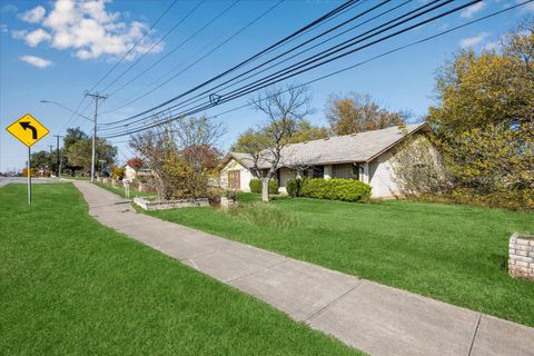 Tiny photo for 5600 E Martin Luther King Jr BLVD, Austin, TX 78721 (MLS # 2139635)