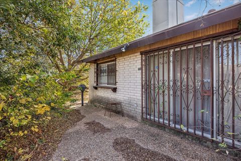 Tiny photo for 5600 E Martin Luther King Jr BLVD, Austin, TX 78721 (MLS # 2139635)