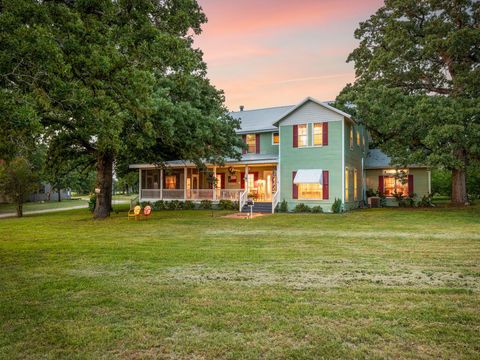 1065 Private Road 7041 Elgin TX 78621