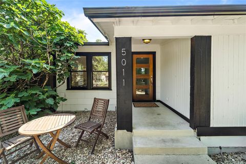 Photo of 5011 W Frances PL, Austin, TX 78731 (MLS # 3368055)