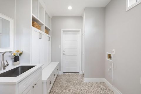 Tiny photo for 6905 Ladera Norte, Austin, TX 78731 (MLS # 6388986)
