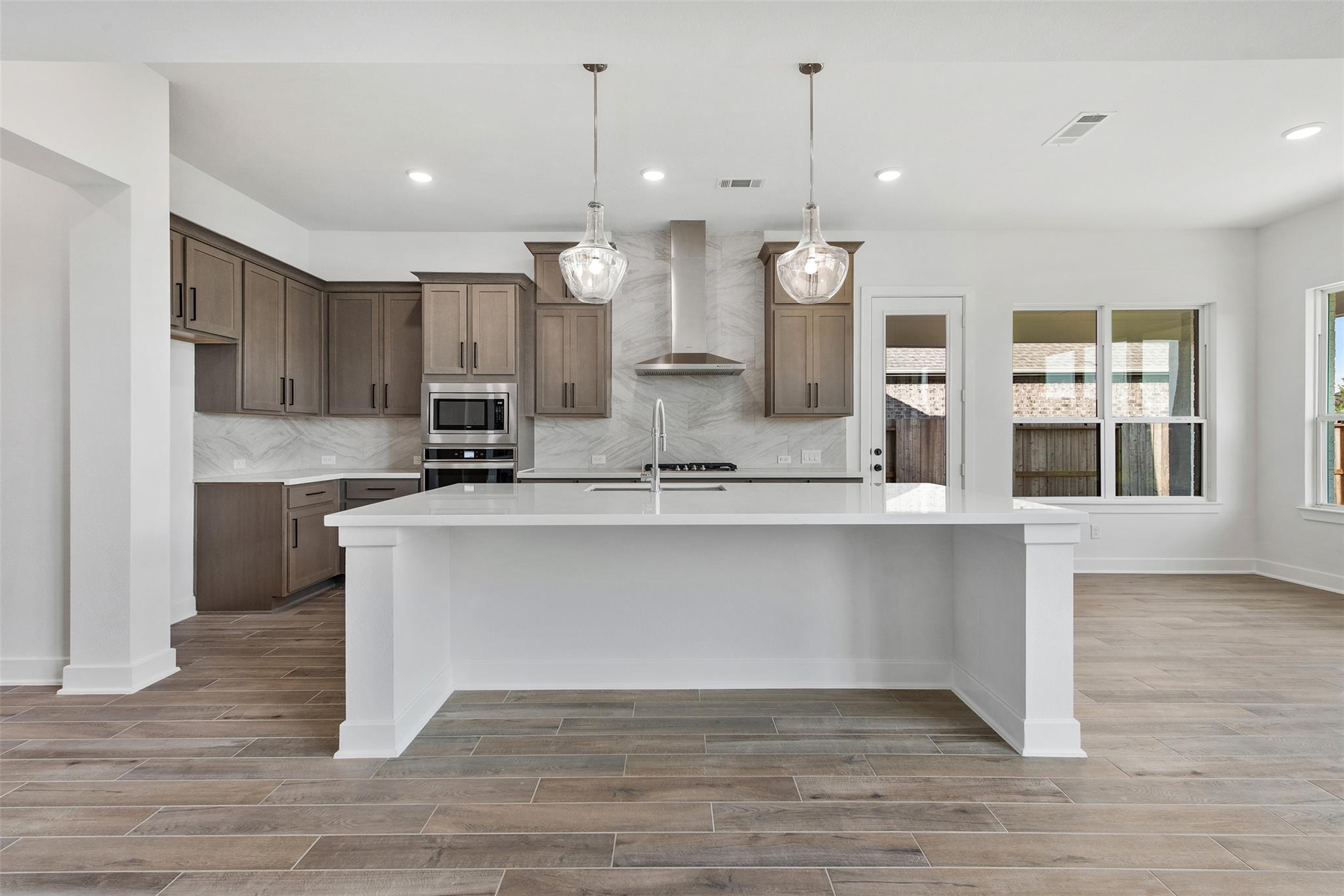 7425 Desert Needle DR