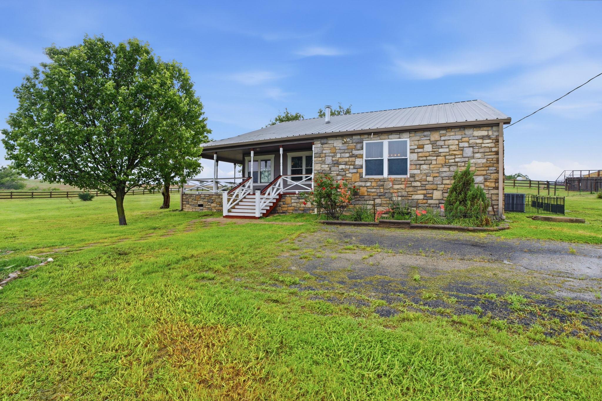 1000 County Road 458