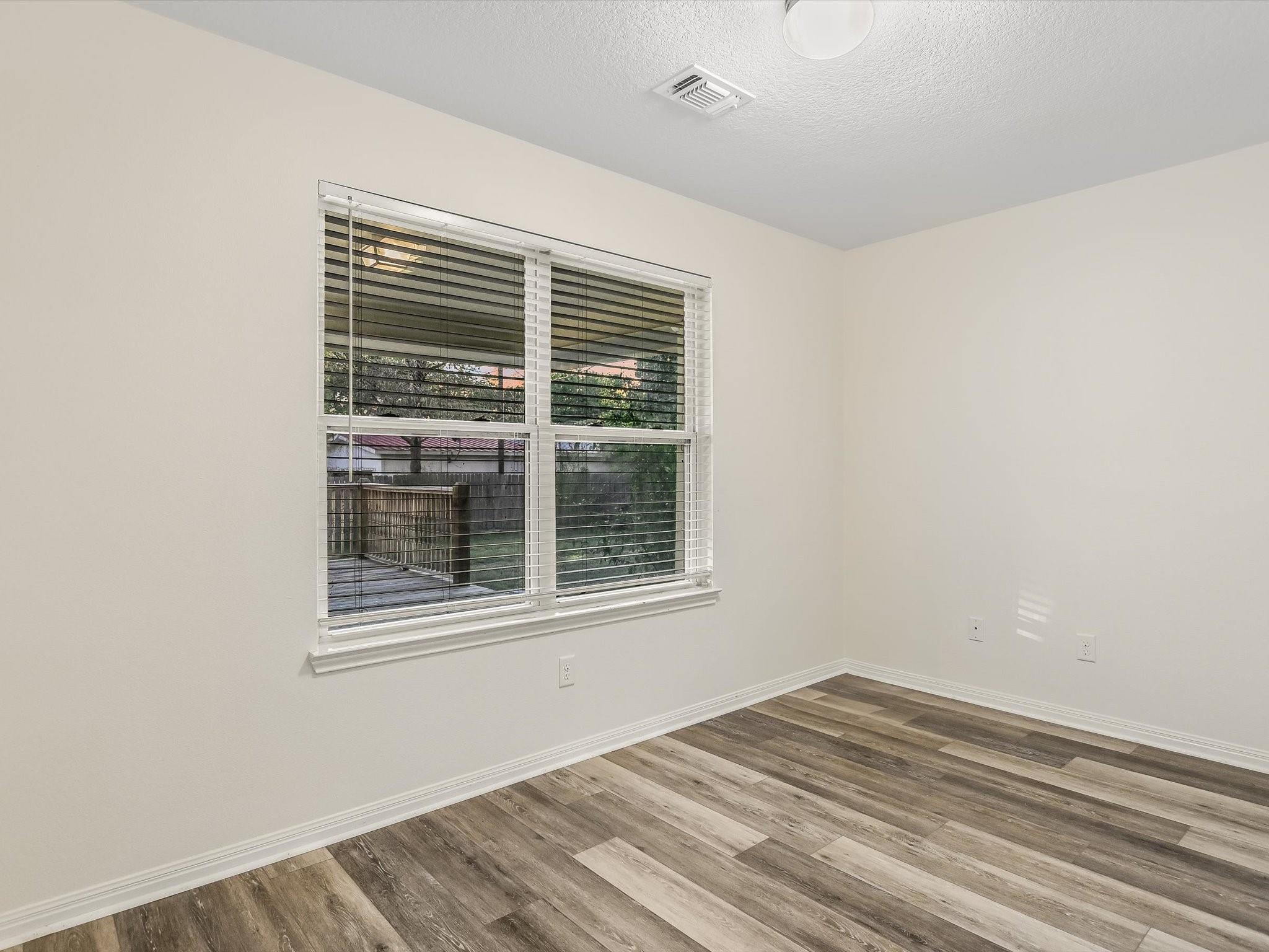 Marble Falls, Texas 78654, United States, 3 Bedrooms Bedrooms, ,2 BathroomsBathrooms,Residential,Pending,42756