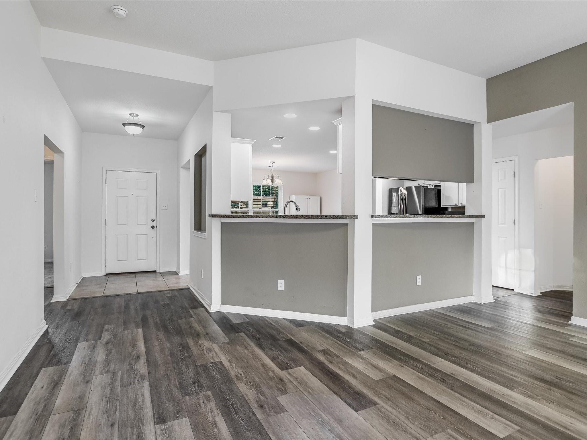 Marble Falls, Texas 78654, United States, 3 Bedrooms Bedrooms, ,2 BathroomsBathrooms,Residential,Pending,42756