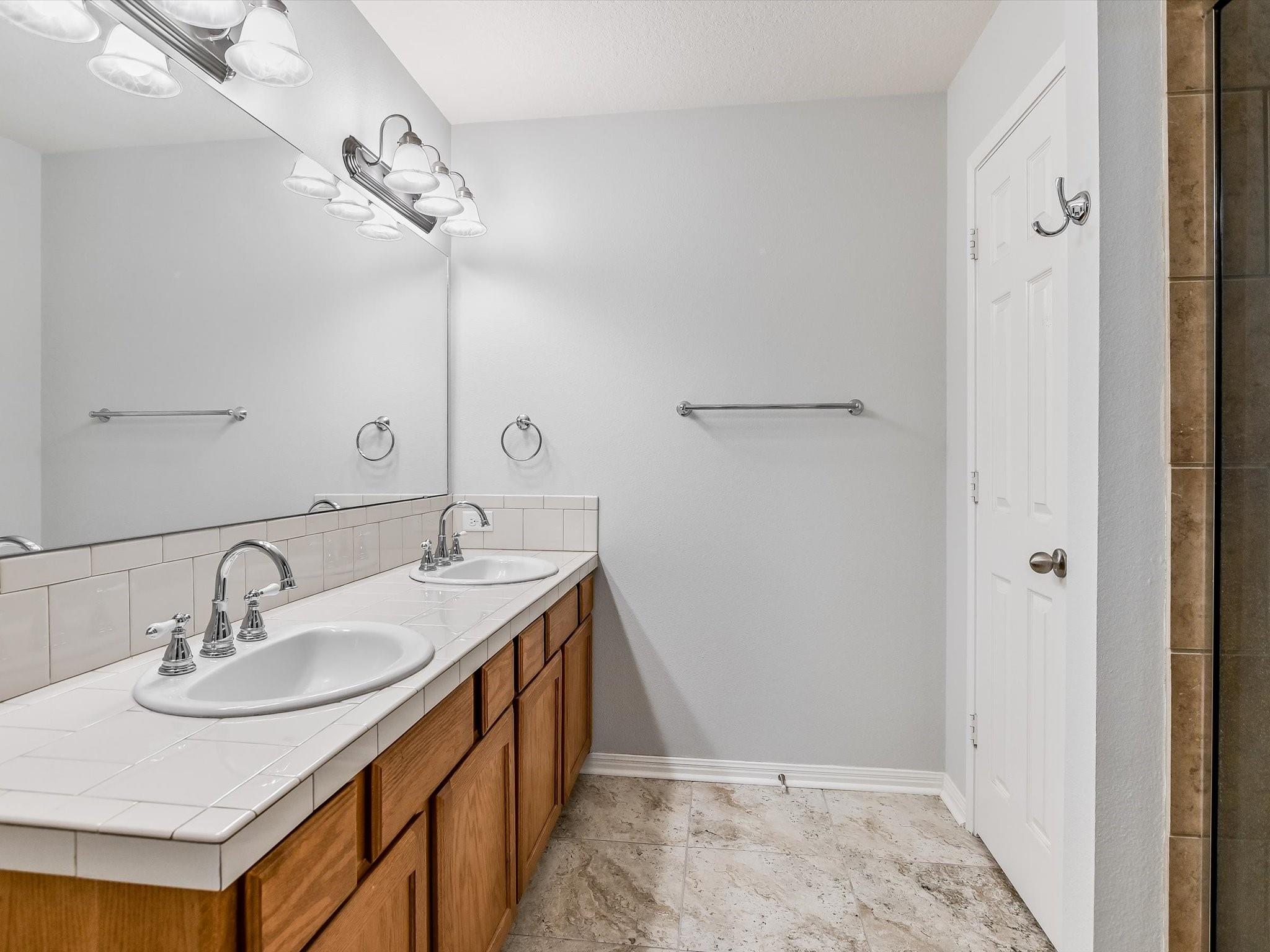 Marble Falls, Texas 78654, United States, 3 Bedrooms Bedrooms, ,2 BathroomsBathrooms,Residential,Pending,42756