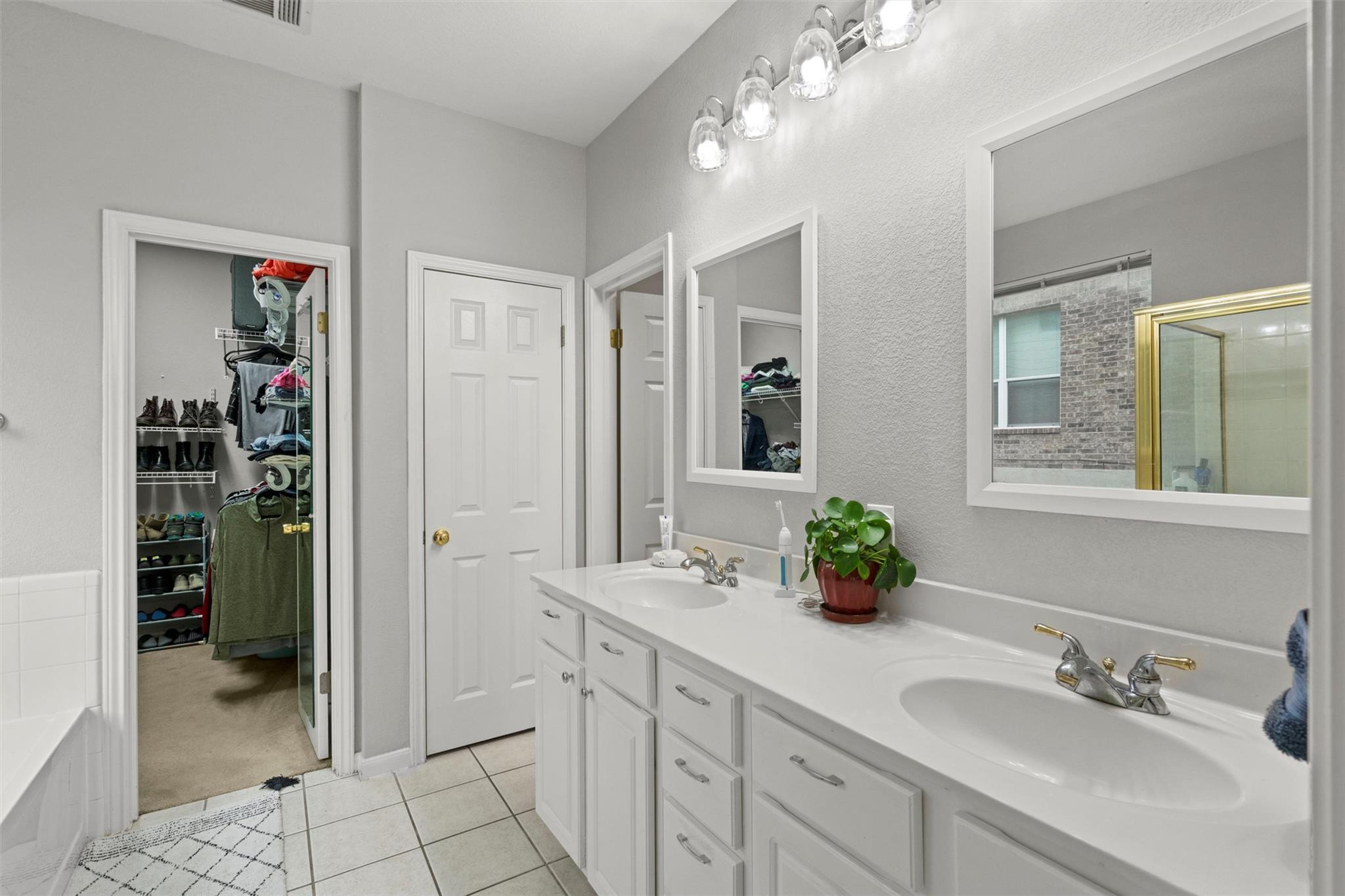 Georgetown, Texas 78626, United States, 3 Bedrooms Bedrooms, ,3 BathroomsBathrooms,Residential,Active,100098