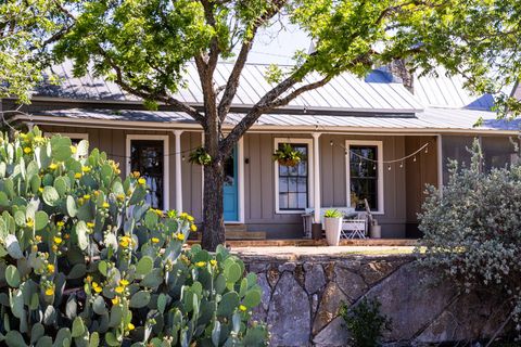 684 Stoneleigh RD Center Point TX 78010