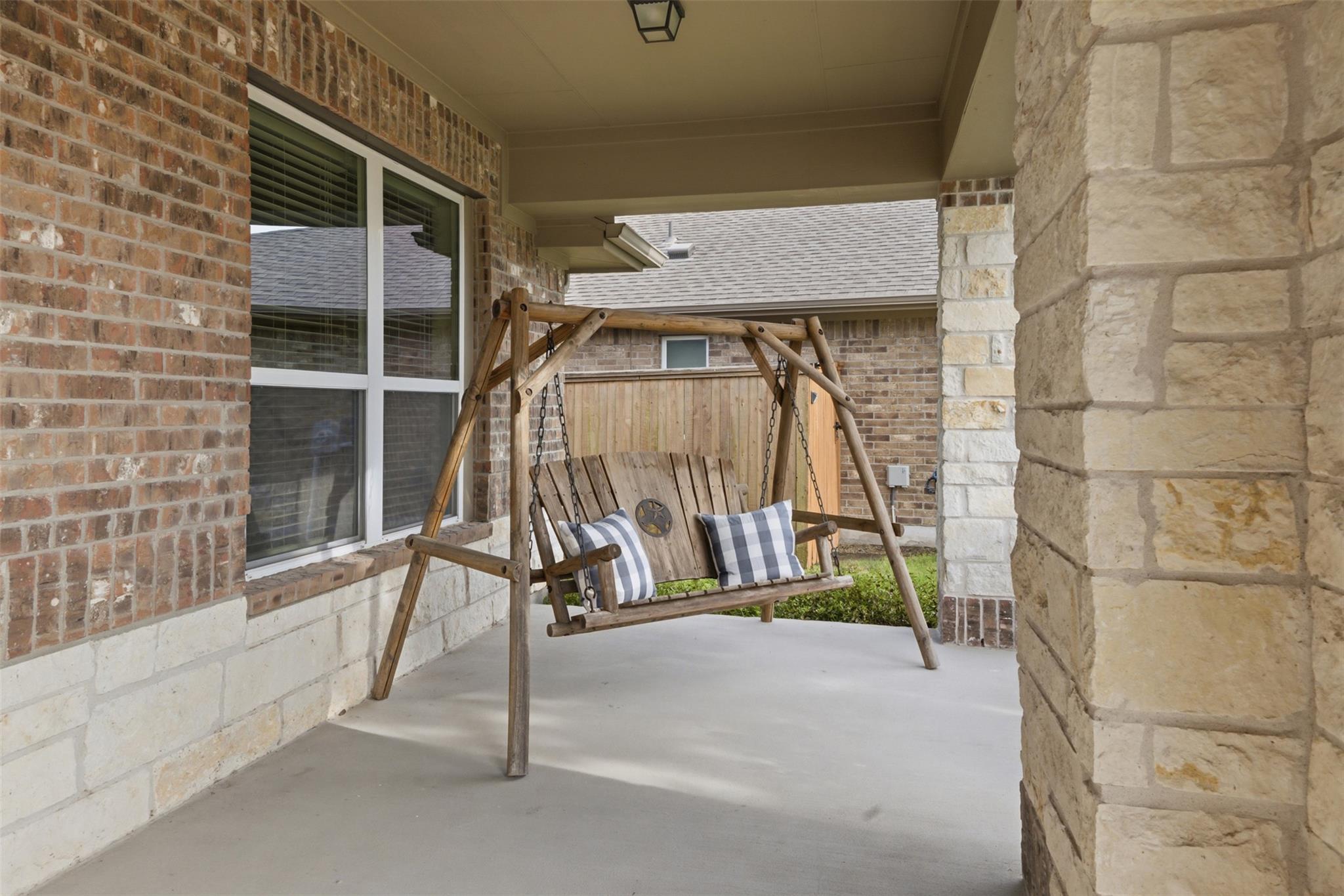 276 Gunnison WAY