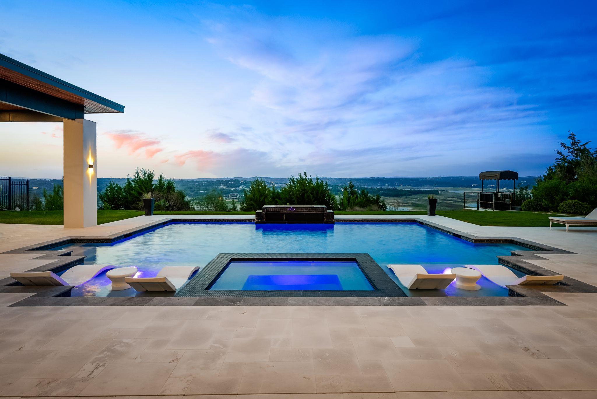 912 Watercliffe