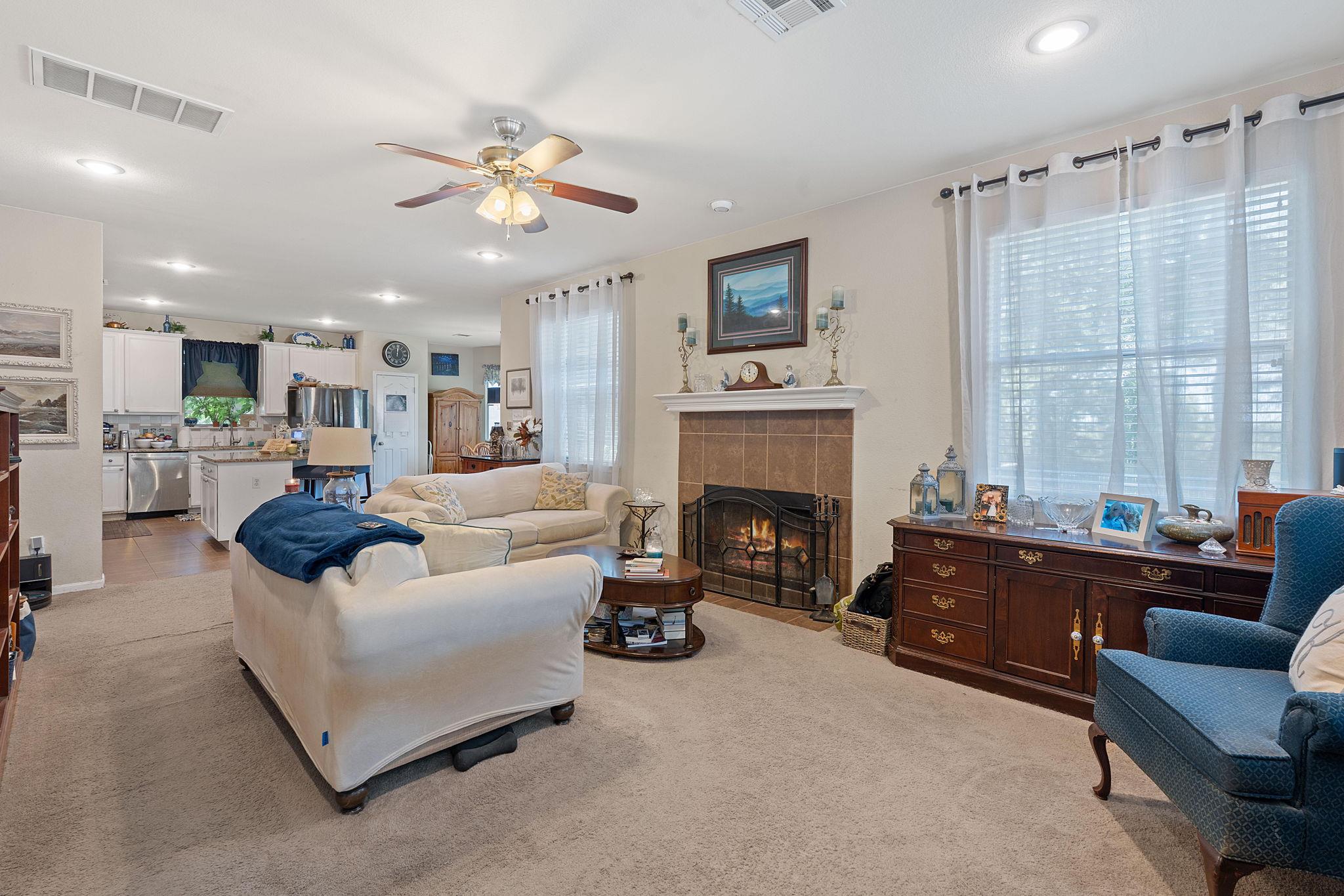 102 Parque CIR