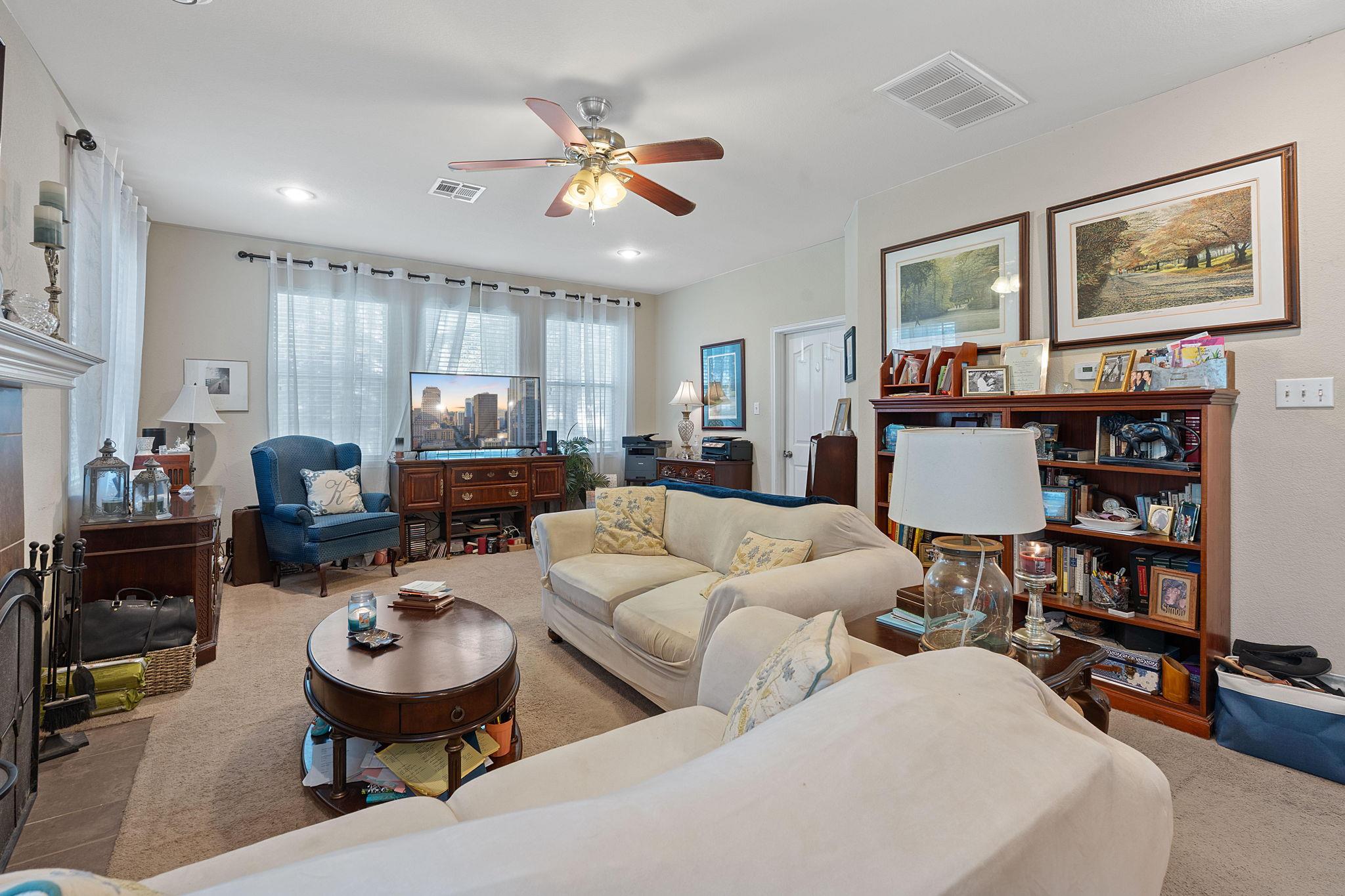 102 Parque CIR