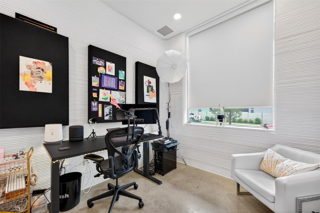 Photo of 308 Painted Sunset DR, Georgetown, TX 78628 (MLS # 2283329)