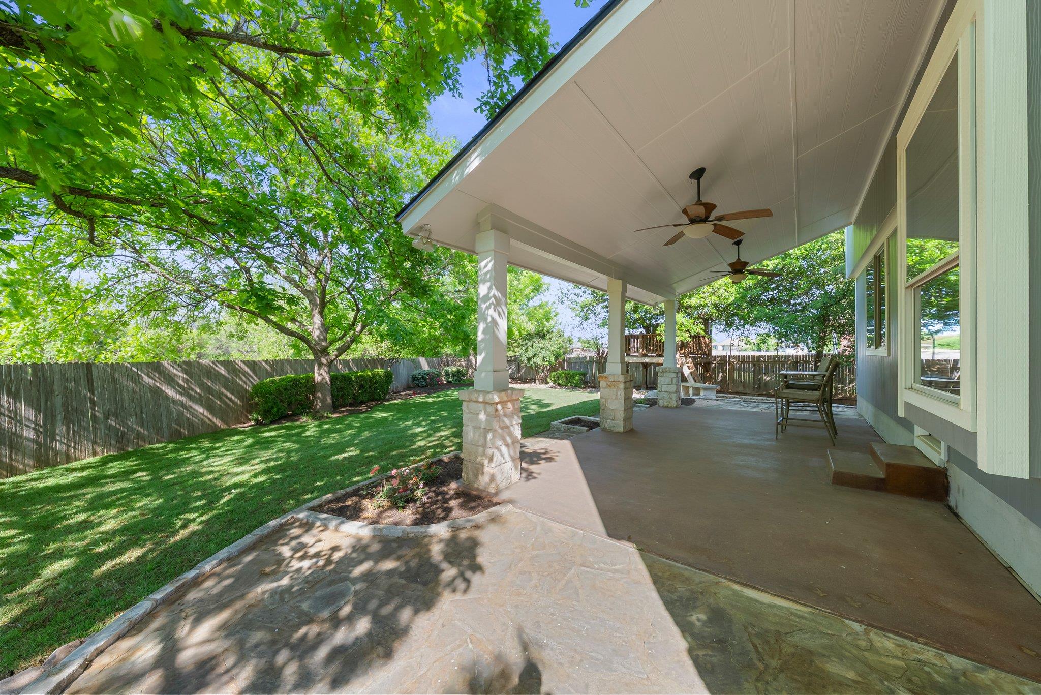 901 Middle Brook DR