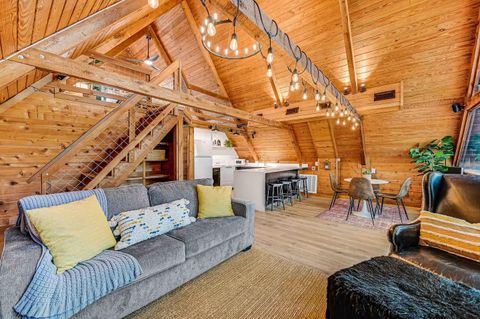 Tiny photo for 25404 Cove DR, Spicewood, TX 78669 (MLS # 4244074)