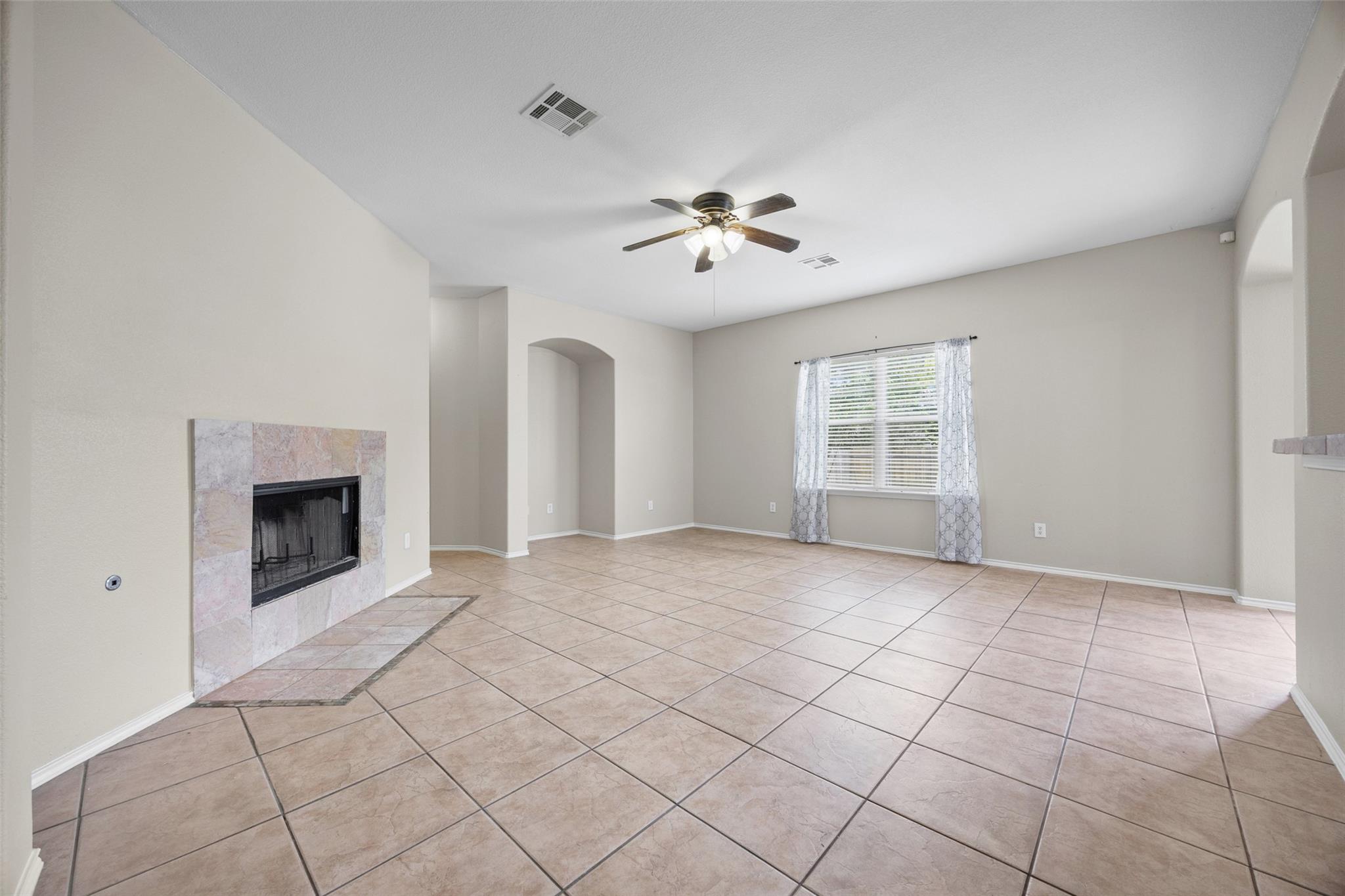 20521 Farm Pond LN