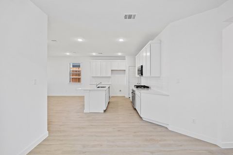 Tiny photo for 8014 Shining Flor RUN, Lago Vista, TX 78645 (MLS # 4339484)