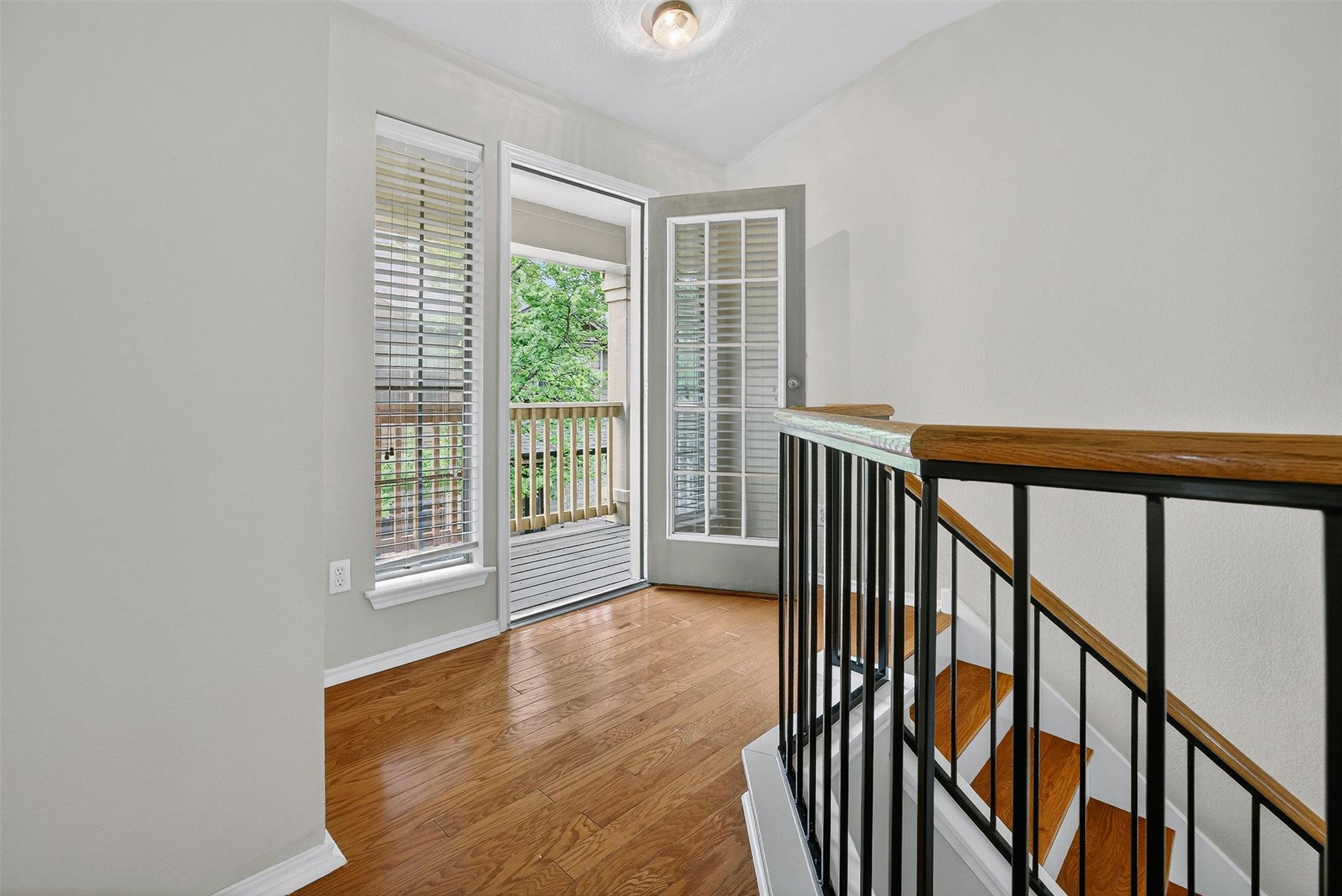 1310 W Parmer LN 601