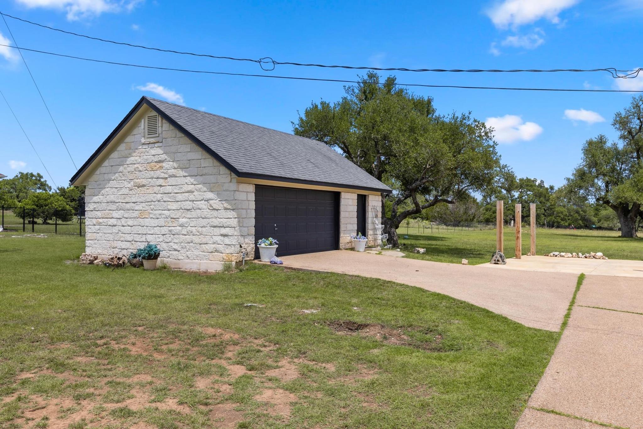 420 Oak Forest DR