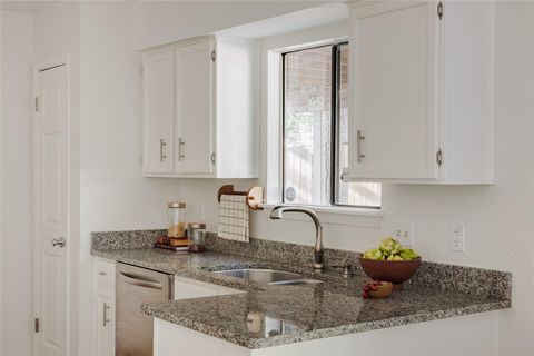 Tiny photo for 7806 Beauregard CIR, Austin, TX 78745 (MLS # 2617583)