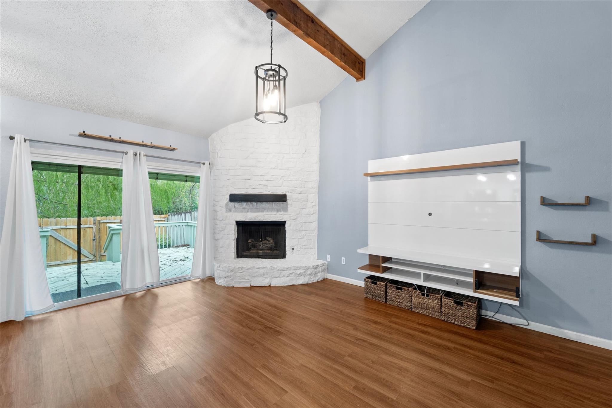 500 HESTERS CROSSING RD 209