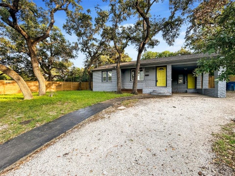 Photo of 805 Herndon LN, Austin, TX 78704 (MLS # 4053216)