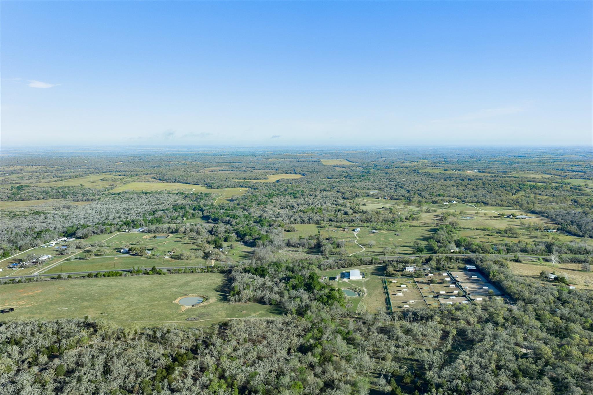 2313 E Us Highway 79