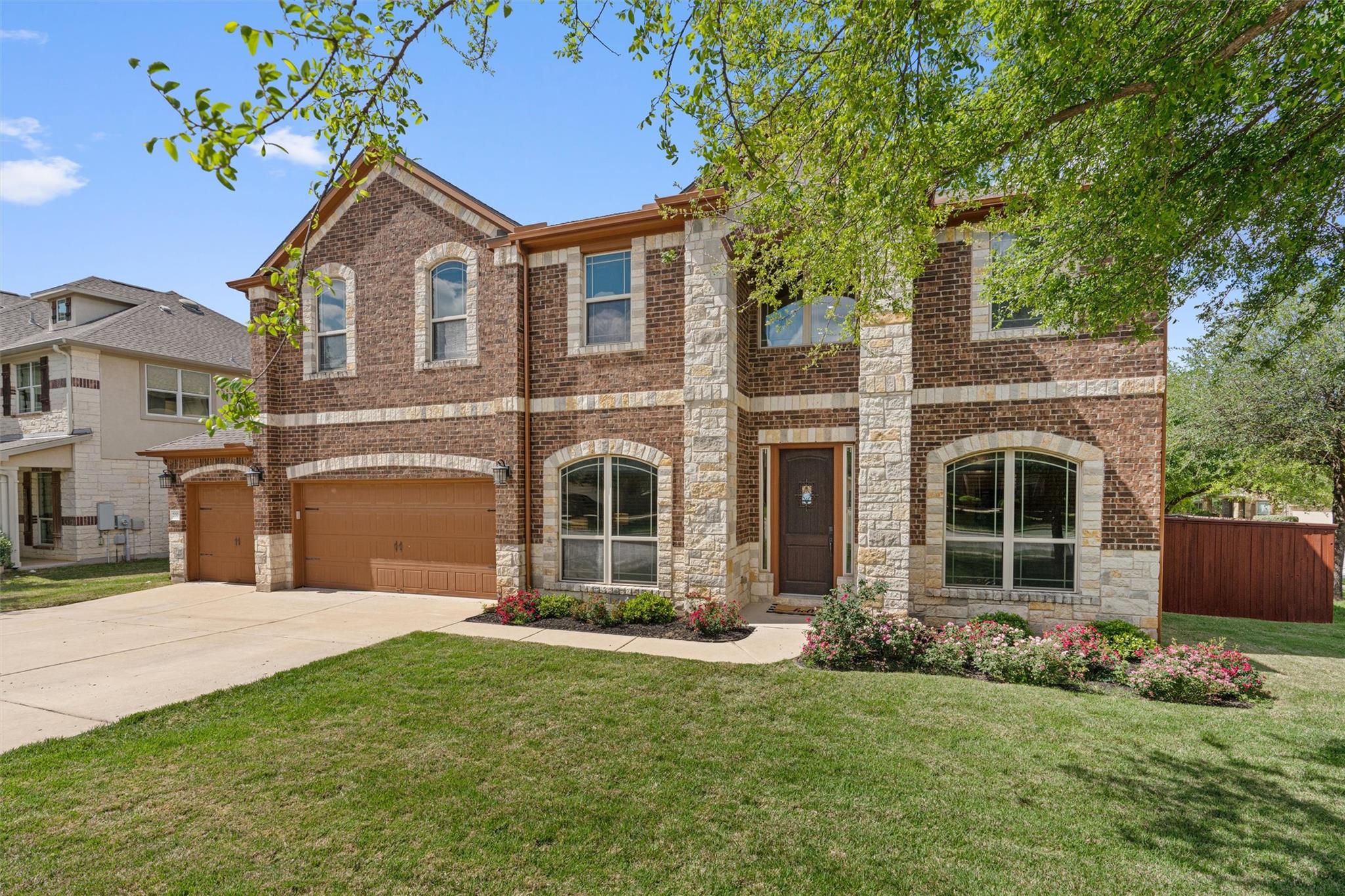 200 Lake Livingston DR