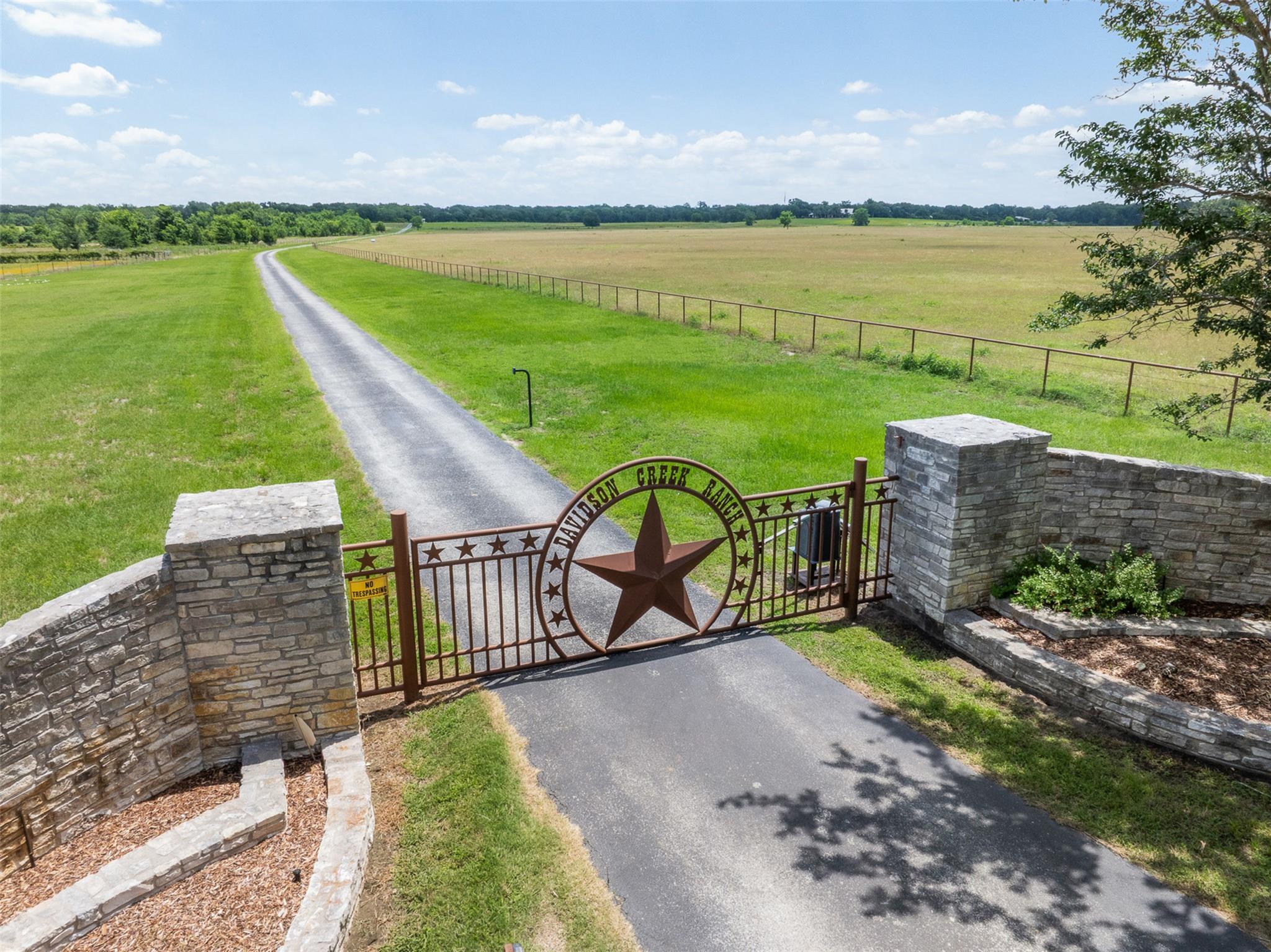 1580 County Road 377