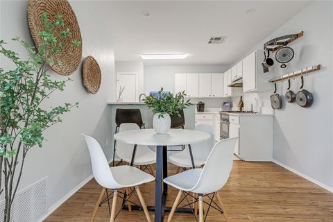 Tiny photo for 12319 Emery Oaks RD, Austin, TX 78758 (MLS # 3058893)
