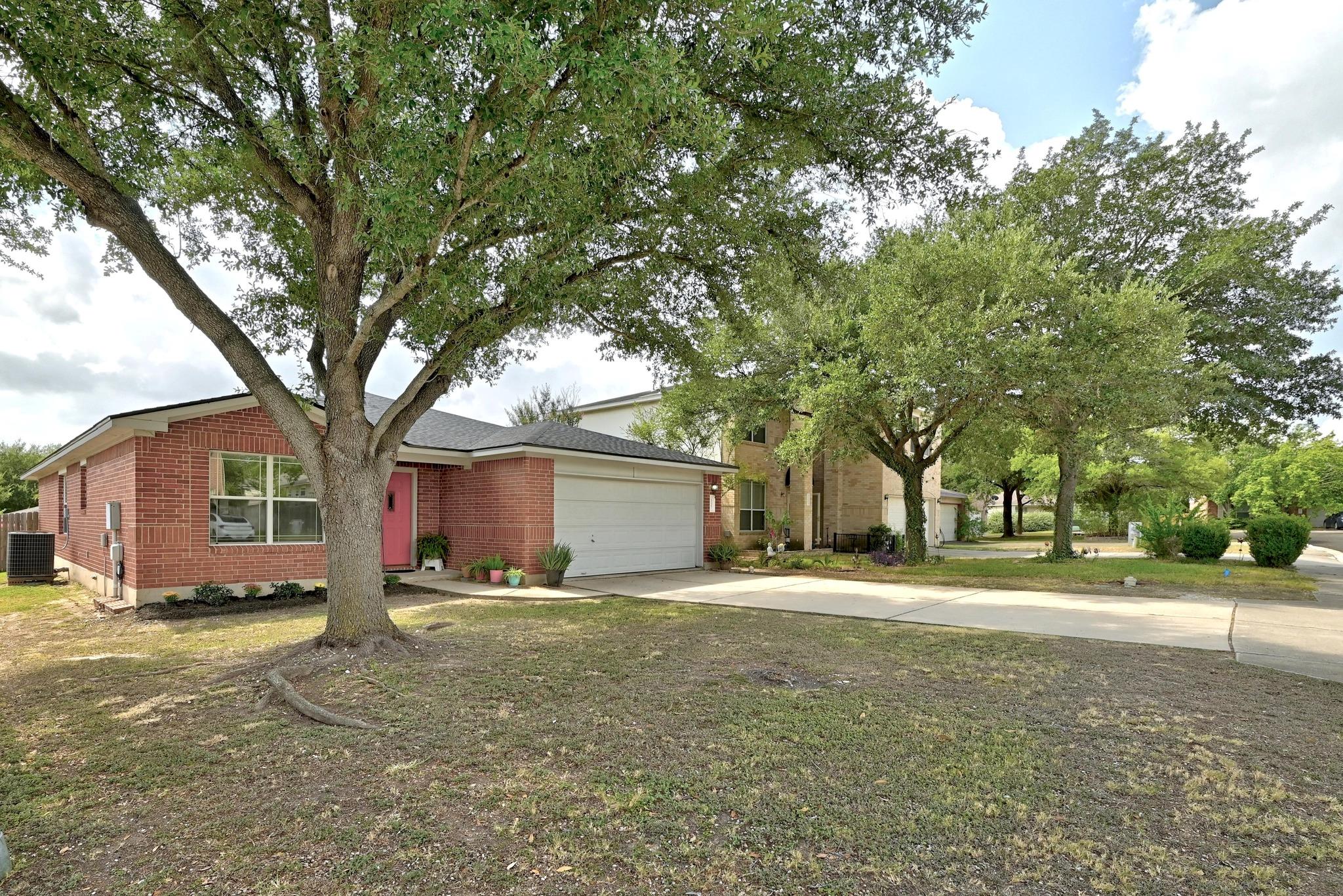 137 Salado DR