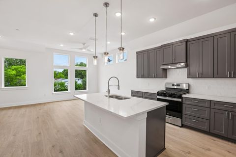Photo of 200 W 56th ST #1104, Austin, TX 78751 (MLS # 5841376)