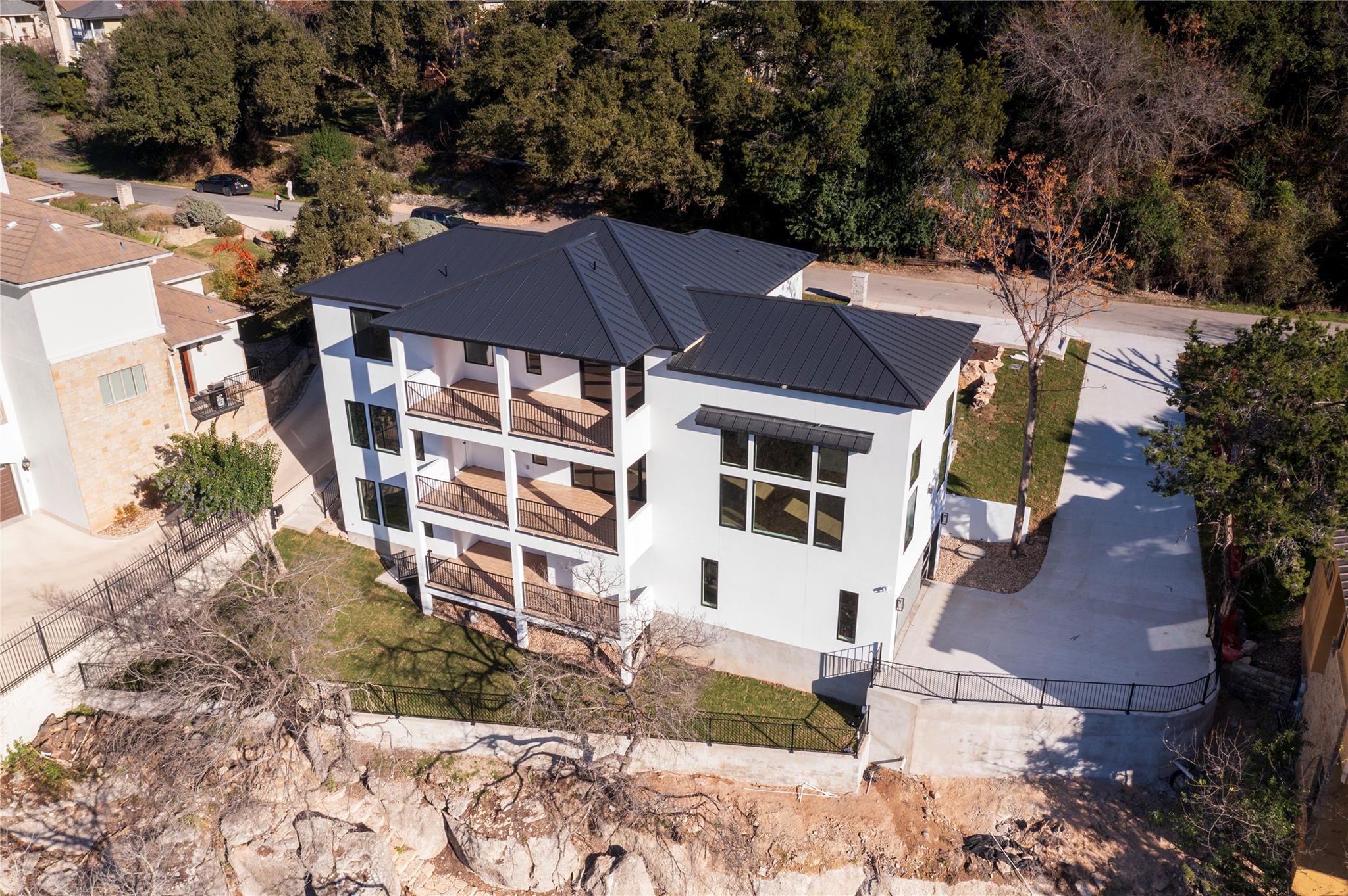 704 Bermuda ST