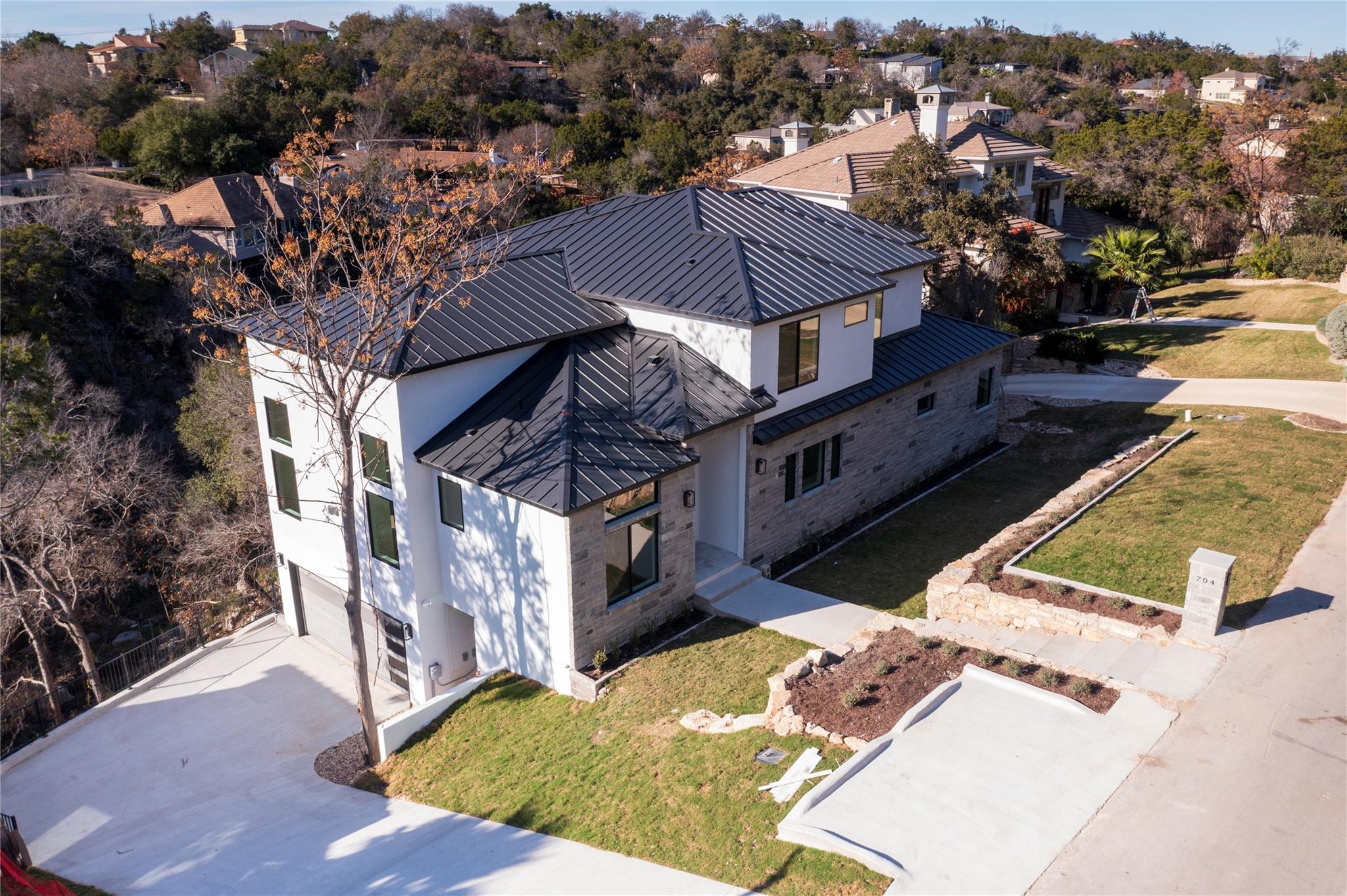 704 Bermuda ST