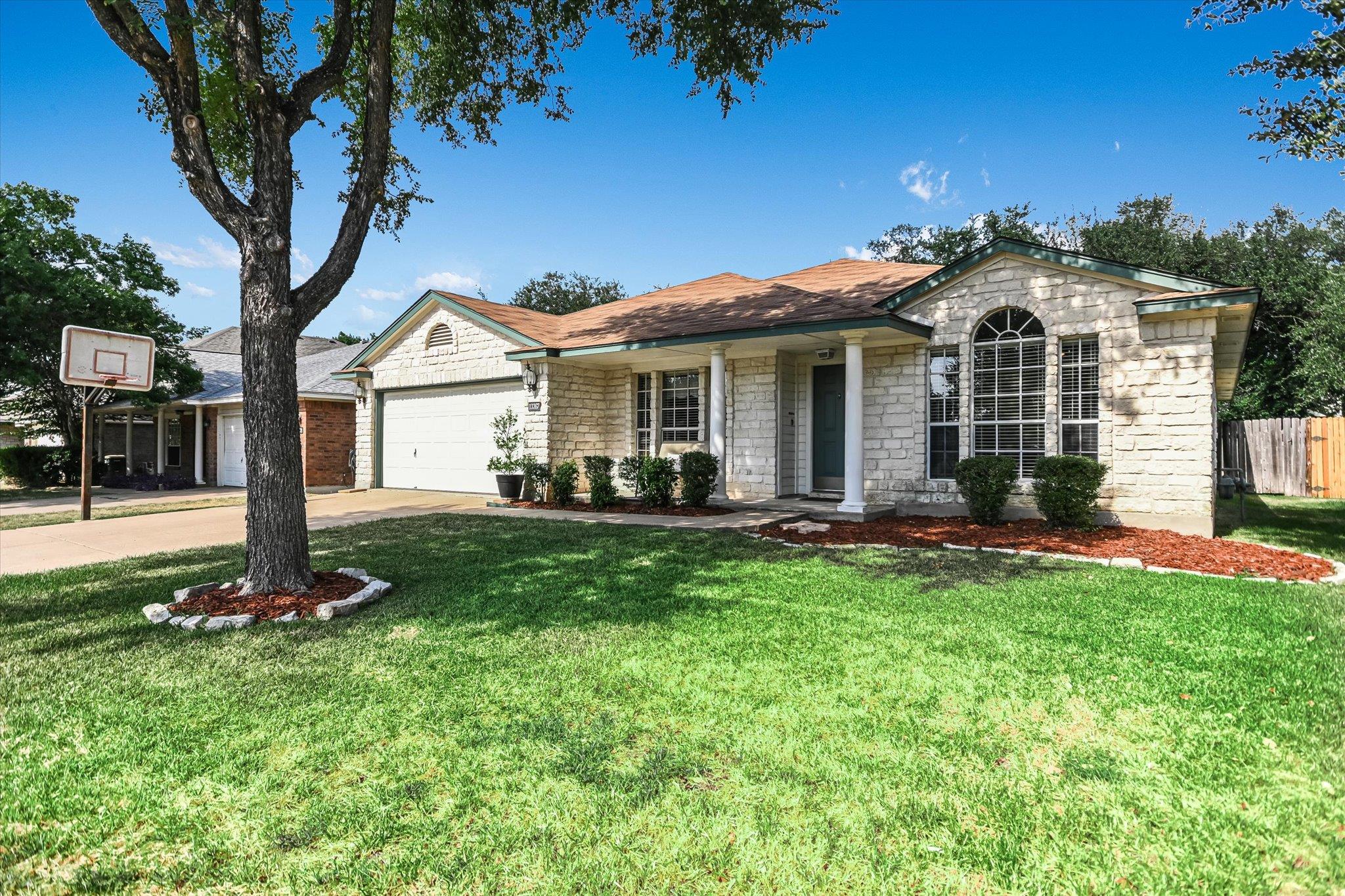 13367 Amasia DR