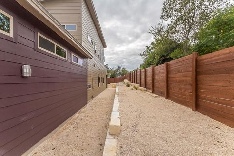 Tiny photo for 2501 E 9th ST, Austin, TX 78702 (MLS # 6661358)