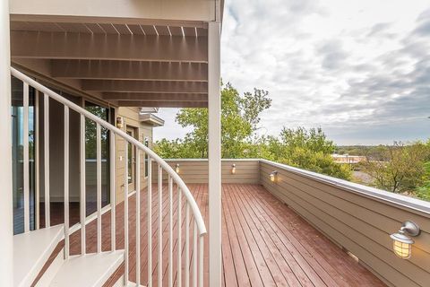 Tiny photo for 2501 E 9th ST, Austin, TX 78702 (MLS # 6661358)