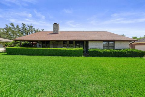 A home in Lakeway