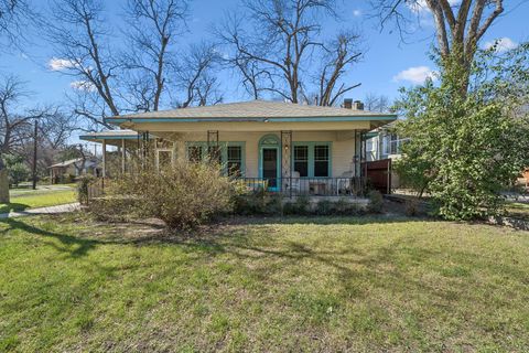 Photo of 3101 Wheeler ST, Austin, TX 78705 (MLS # 7566184)