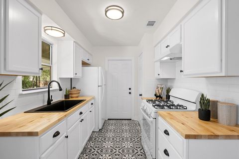 Tiny photo for 407 Westmorland DR, Austin, TX 78745 (MLS # 7601394)