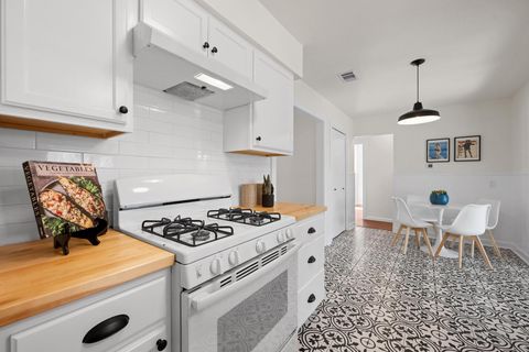Tiny photo for 407 Westmorland DR, Austin, TX 78745 (MLS # 7601394)