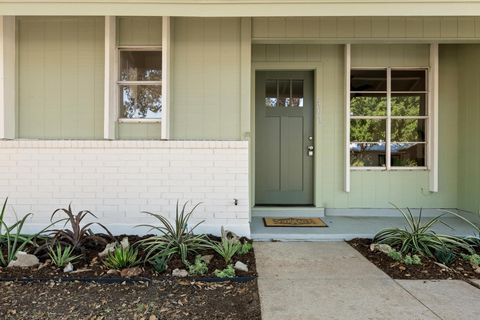 Tiny photo for 407 Westmorland DR, Austin, TX 78745 (MLS # 7601394)