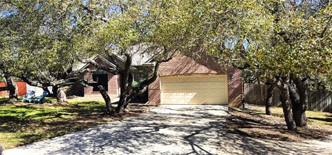 423 E Vista RDG San Antonio TX 78260