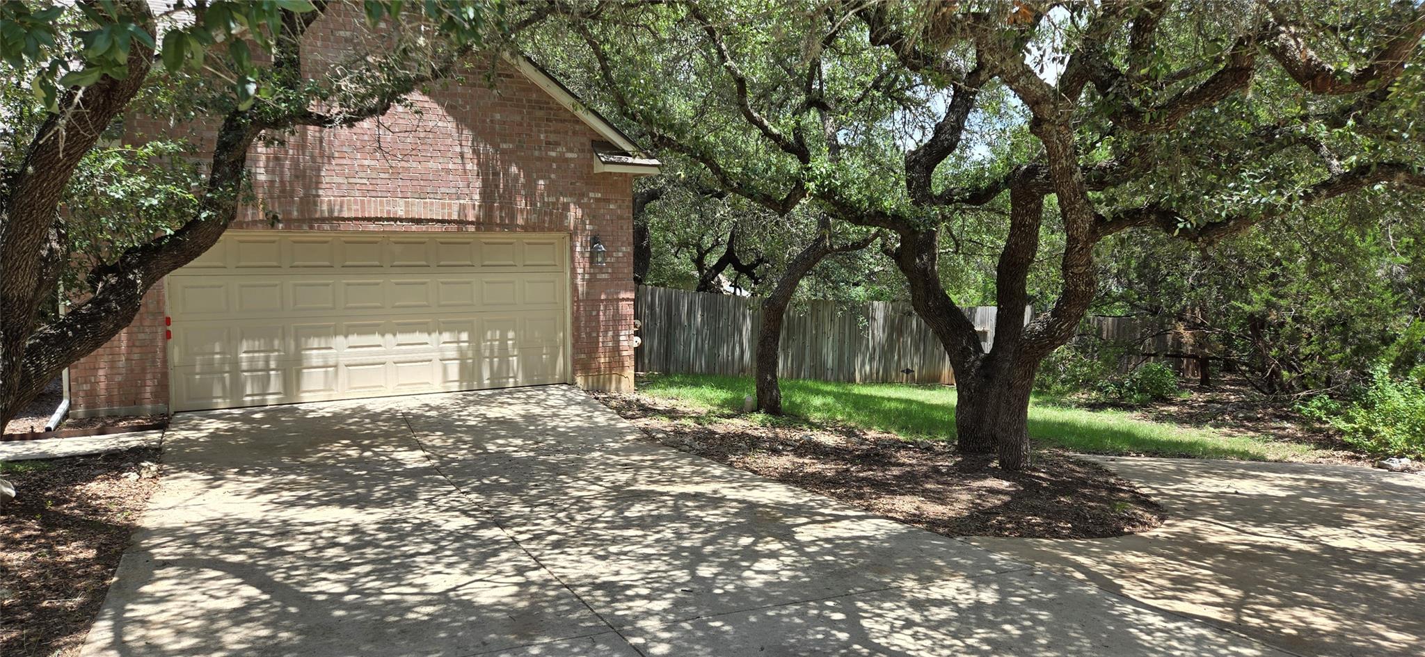 423 E Vista RDG