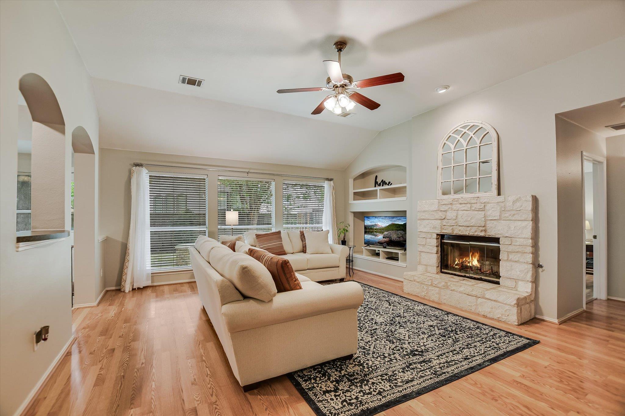 1515 Laurel Oak LOOP