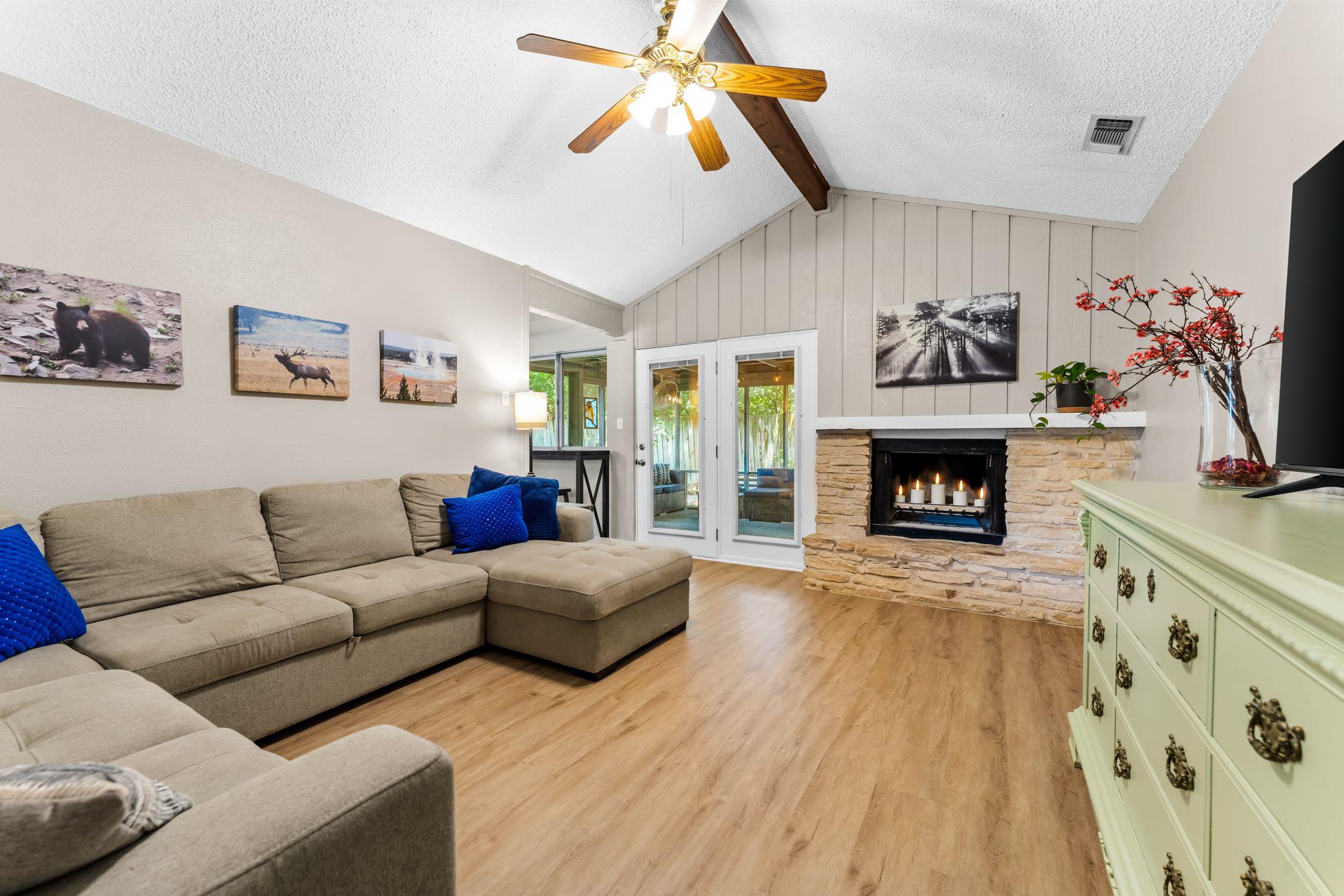 803 Lone Star DR