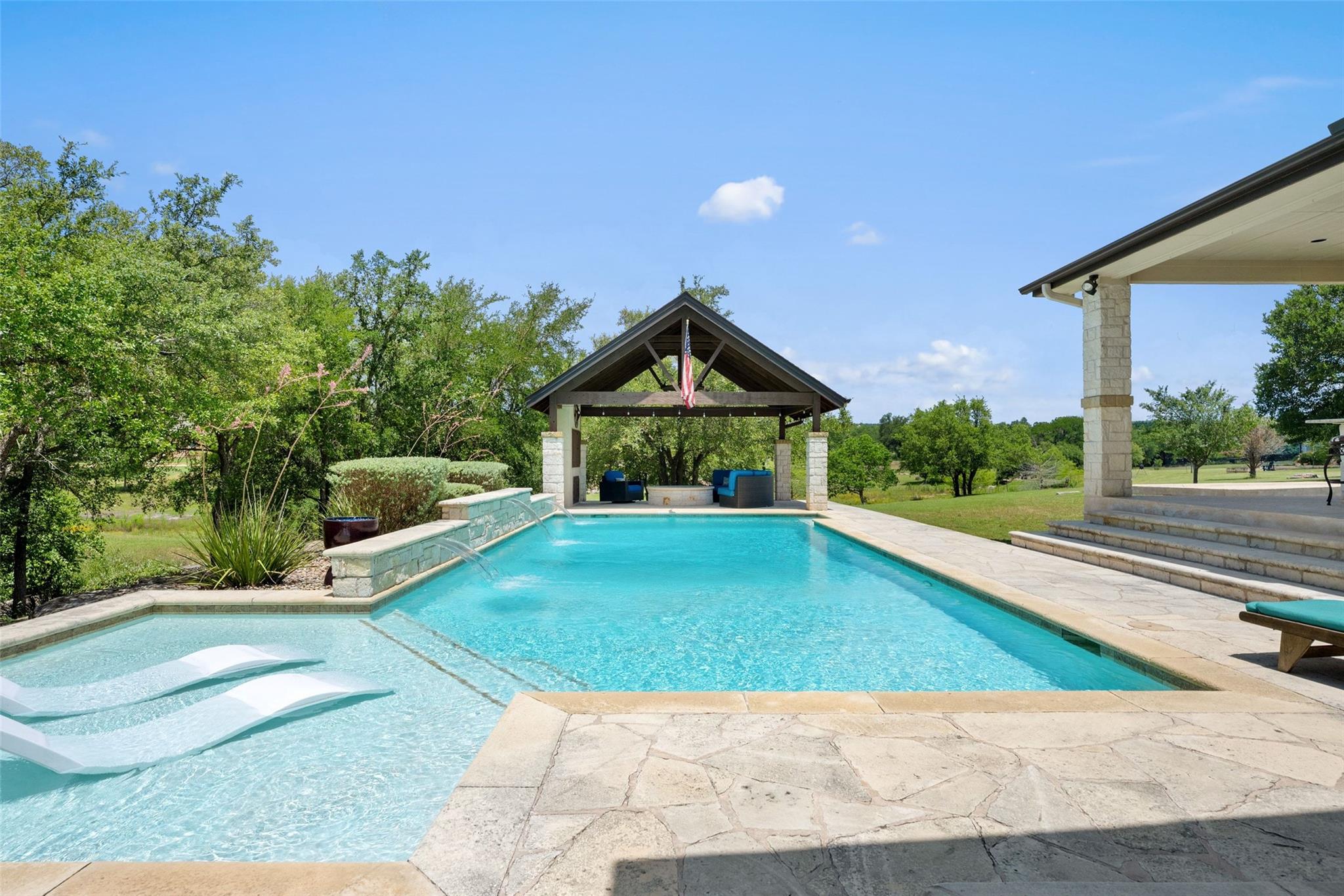 208 Hacienda PL