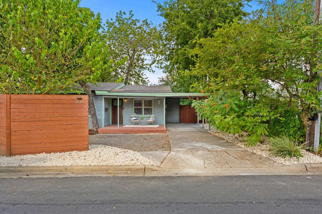 Photo of 5218 Woodrow Ave, Austin, TX 78756 (MLS # 9095444)
