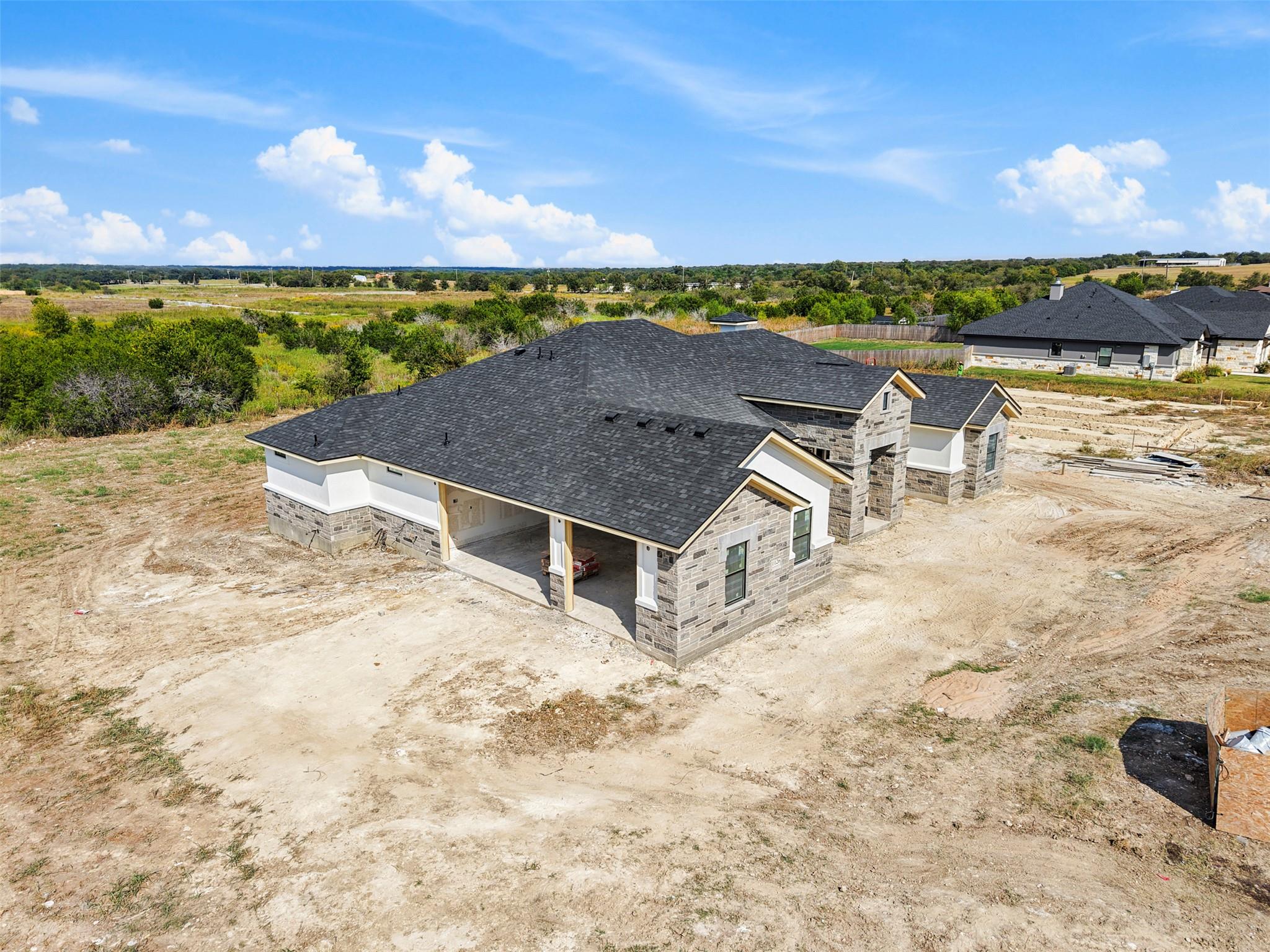 1126 Northcross DR